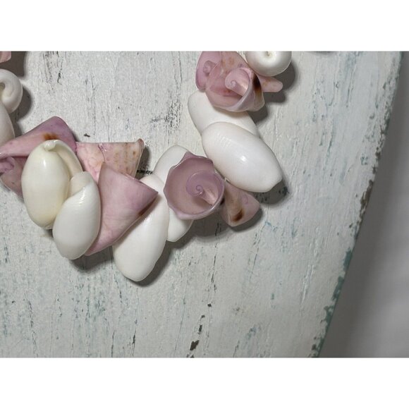 Vintage Pink and White Sea Shell Conch & Puka Shell Necklace Choker 8" - Picture 3 of 5